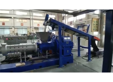 200銷釘冷喂料擠出機，擠出橡膠履帶